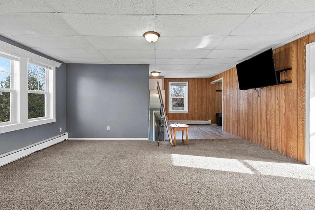 104 E FREEBORN STREET, Cecil, WI 54111