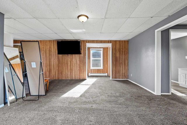 104 E FREEBORN STREET, Cecil, WI 54111