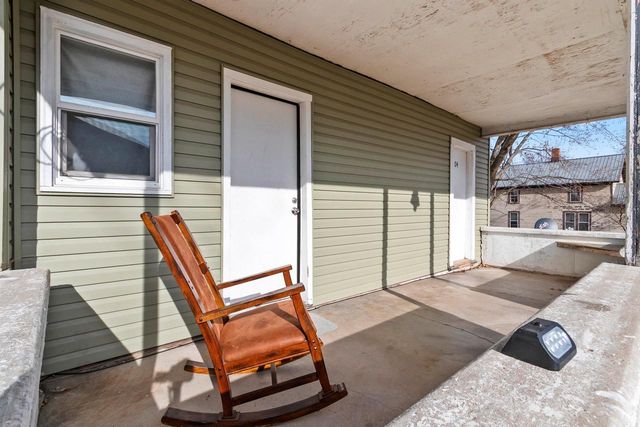 104 E FREEBORN STREET, Cecil, WI 54111