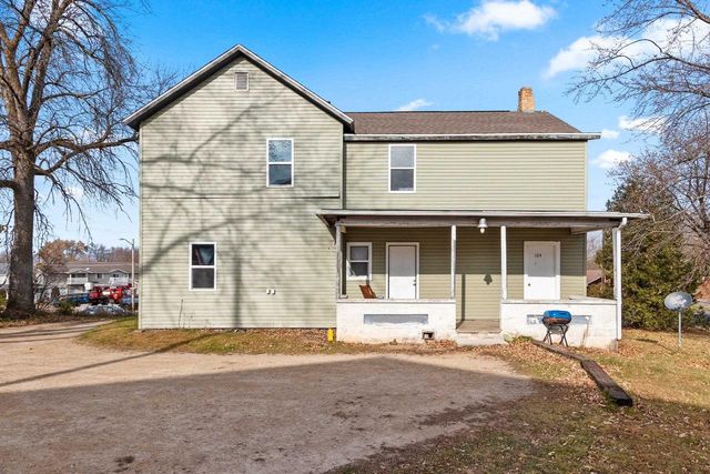 104 E FREEBORN STREET, Cecil, WI 54111
