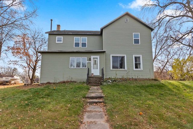 104 E FREEBORN STREET, Cecil, WI 54111