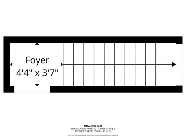 104 E FREEBORN STREET, Cecil, WI 54111