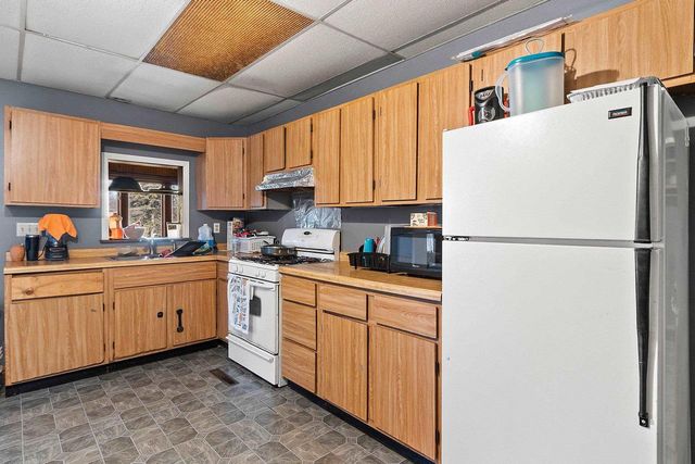 104 E FREEBORN STREET, Cecil, WI 54111