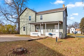 104 E FREEBORN STREET, Cecil, WI 54111