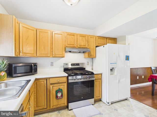 3110 HACKBERRY LN, York, PA 17404