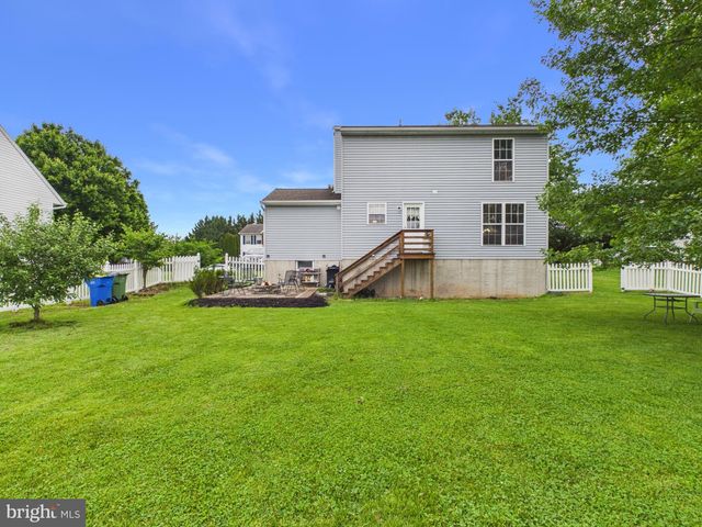 3110 HACKBERRY LN, York, PA 17404
