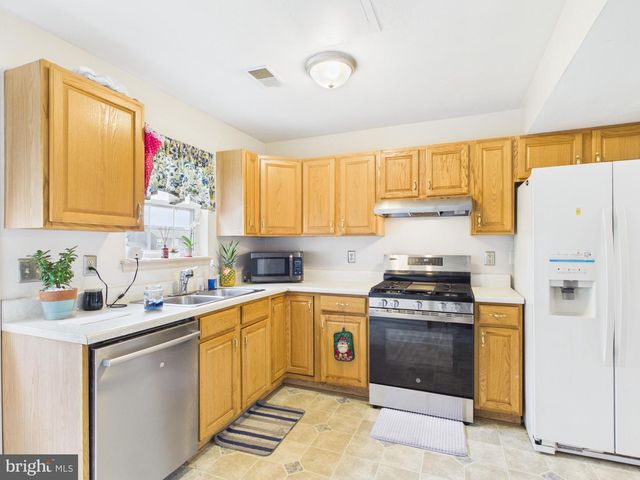 3110 HACKBERRY LN, York, PA 17404