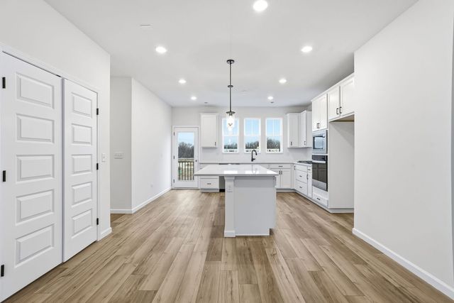 211 Steeple Bush Lane 10343, Schaumburg, IL 60193