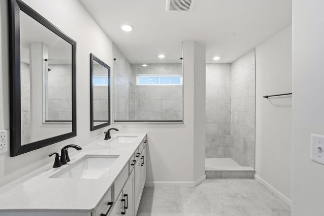 211 Steeple Bush Lane 10343, Schaumburg, IL 60193