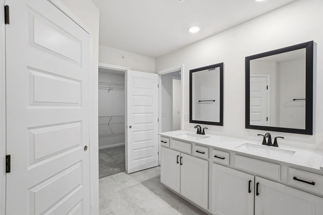 211 Steeple Bush Lane 10343, Schaumburg, IL 60193