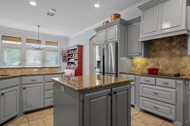 7020 Ledge Stone Drive, Mcgregor, TX 76657