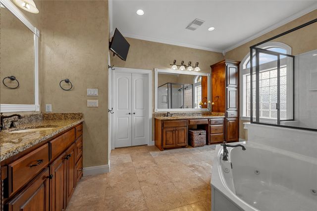 7020 Ledge Stone Drive, Mcgregor, TX 76657