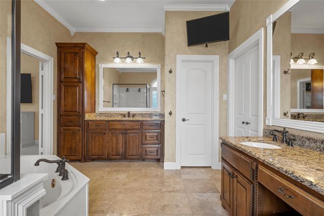 7020 Ledge Stone Drive, Mcgregor, TX 76657