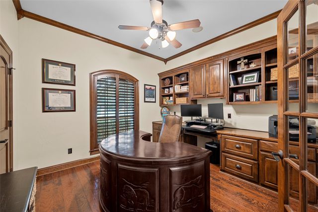 7020 Ledge Stone Drive, Mcgregor, TX 76657