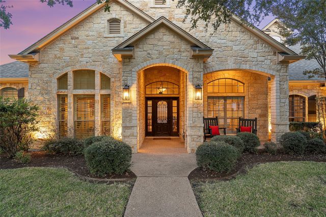 7020 Ledge Stone Drive, Mcgregor, TX 76657