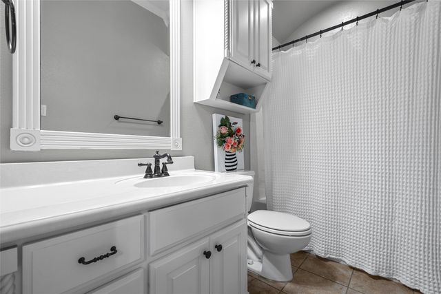 7020 Ledge Stone Drive, Mcgregor, TX 76657