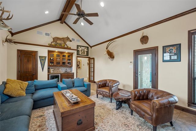 7020 Ledge Stone Drive, Mcgregor, TX 76657