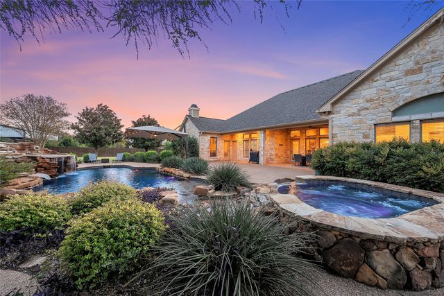 7020 Ledge Stone Drive, Mcgregor, TX 76657