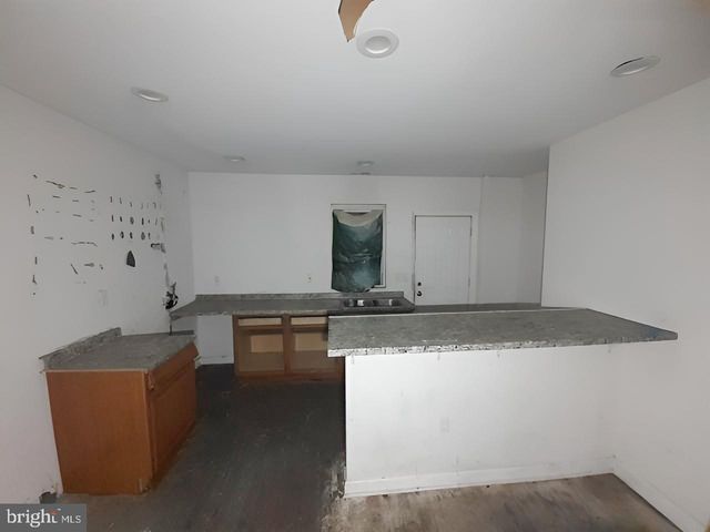 3101 CLIFTON AVE, Baltimore, MD 21216