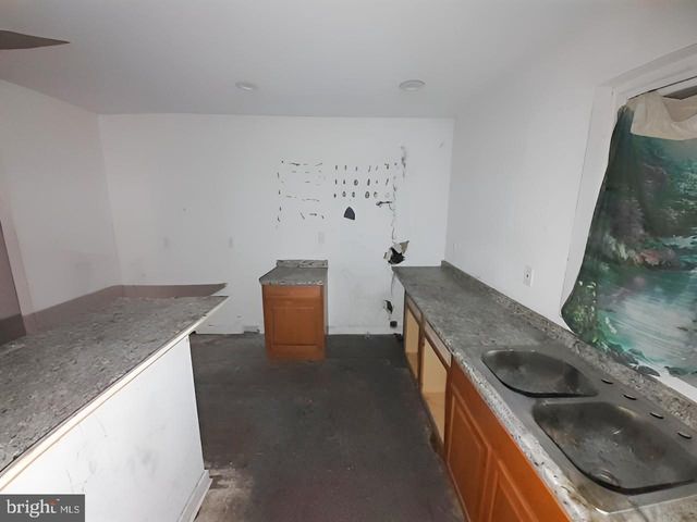 3101 CLIFTON AVE, Baltimore, MD 21216