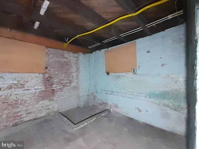 3101 CLIFTON AVE, Baltimore, MD 21216