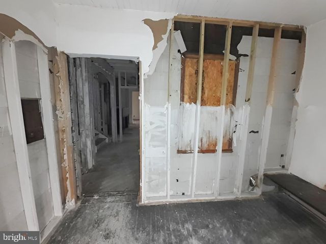 3101 CLIFTON AVE, Baltimore, MD 21216