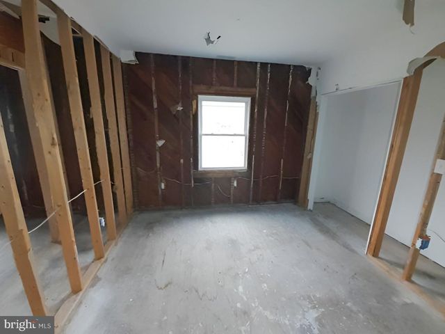 3101 CLIFTON AVE, Baltimore, MD 21216