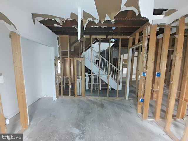 3101 CLIFTON AVE, Baltimore, MD 21216