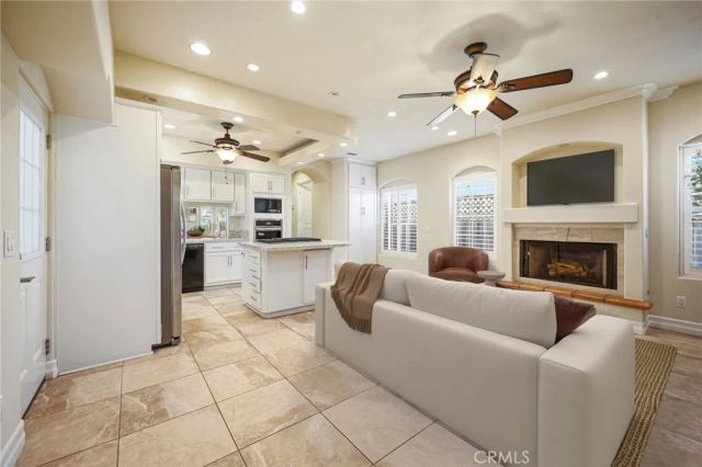 416 9th, Huntington Beach, CA 92648