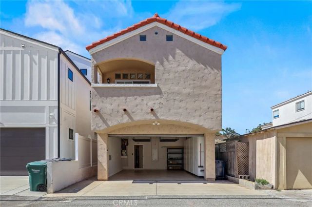 416 9th, Huntington Beach, CA 92648