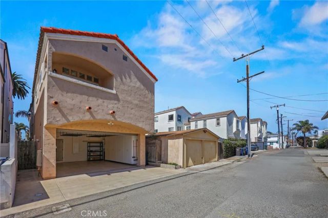 416 9th, Huntington Beach, CA 92648
