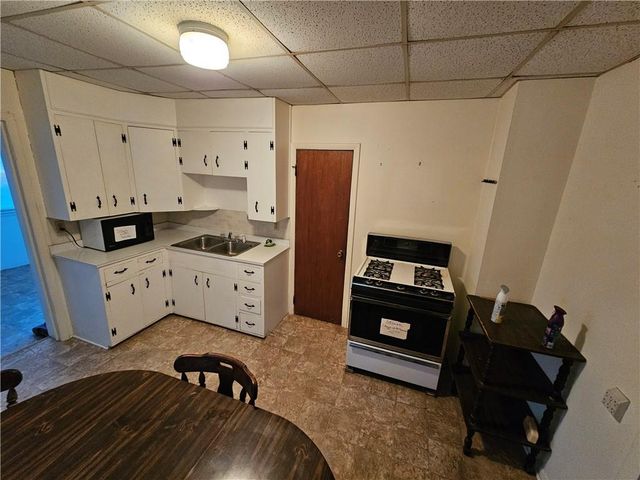 1005 Kenton Street, Leavenworth, KS 66048