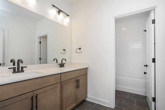 136 West Cassa Way, Mount Juliet, TN 37122