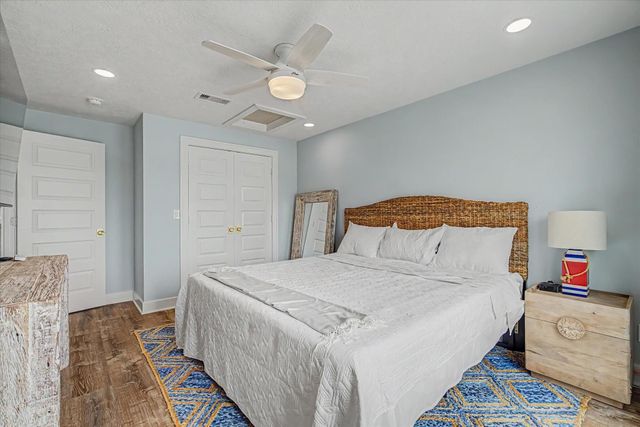 2006 Sydnor Lane, Galveston, TX 77554