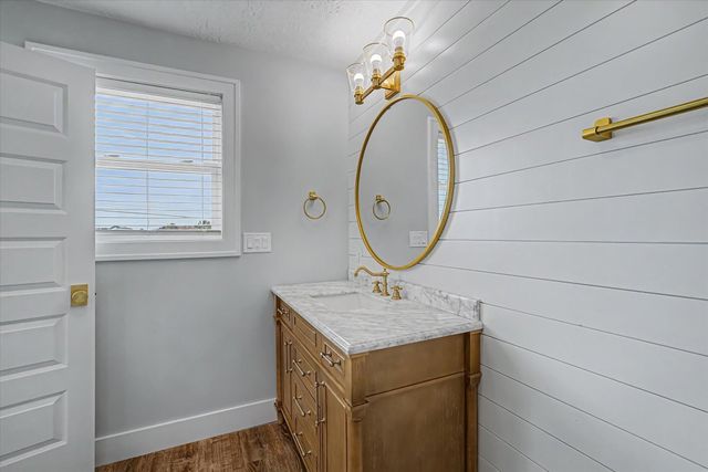 2006 Sydnor Lane, Galveston, TX 77554