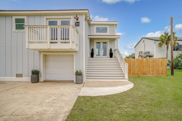 2006 Sydnor Lane, Galveston, TX 77554