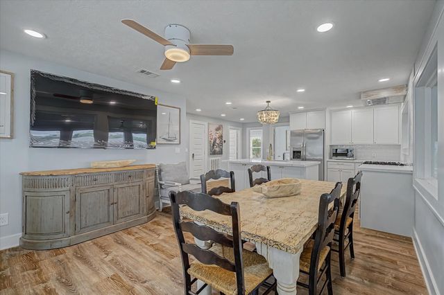 2006 Sydnor Lane, Galveston, TX 77554