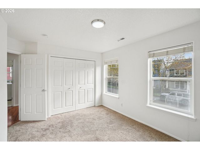 757 Ne 61ST Ct, Hillsboro, OR 97124