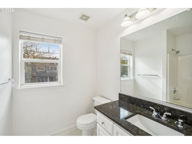 757 Ne 61ST Ct, Hillsboro, OR 97124