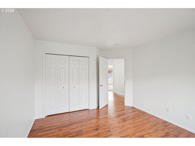 757 Ne 61ST Ct, Hillsboro, OR 97124