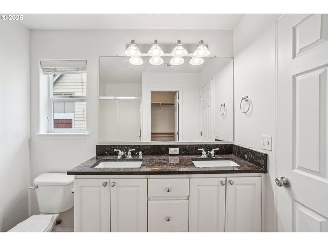 757 Ne 61ST Ct, Hillsboro, OR 97124