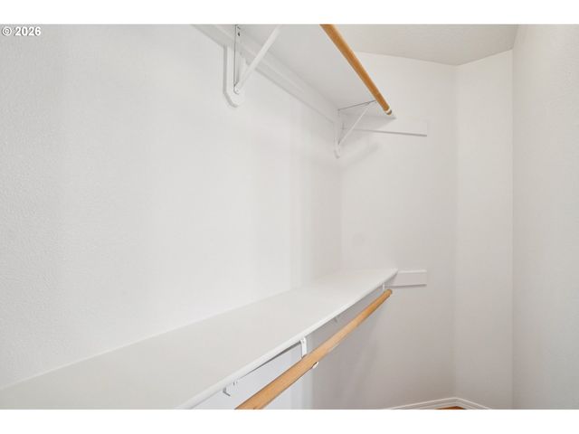 757 Ne 61ST Ct, Hillsboro, OR 97124