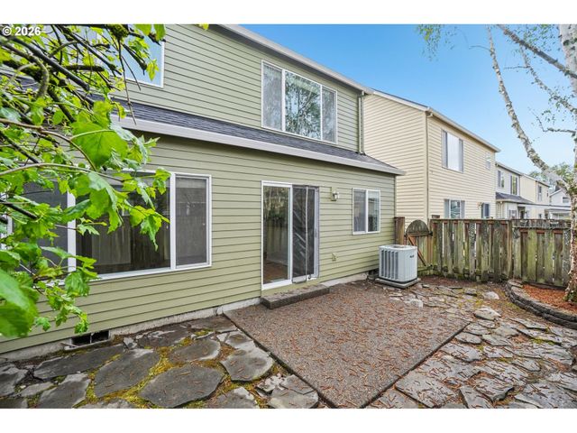 757 Ne 61ST Ct, Hillsboro, OR 97124