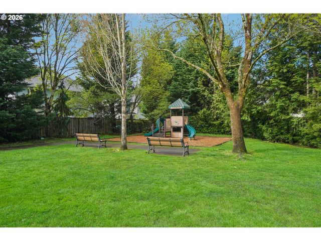 757 Ne 61ST Ct, Hillsboro, OR 97124