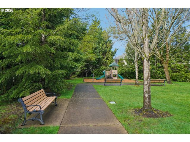 757 Ne 61ST Ct, Hillsboro, OR 97124