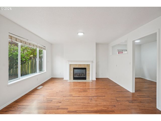 757 Ne 61ST Ct, Hillsboro, OR 97124