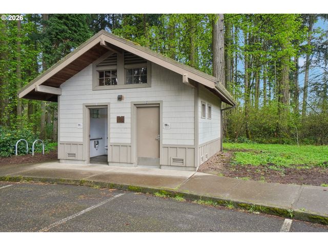 757 Ne 61ST Ct, Hillsboro, OR 97124