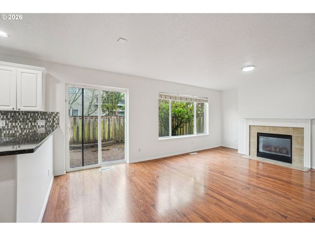 757 Ne 61ST Ct, Hillsboro, OR 97124