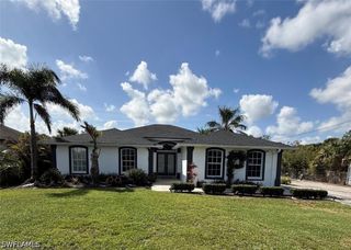 3220 29th AVE NE, Naples, FL 34120