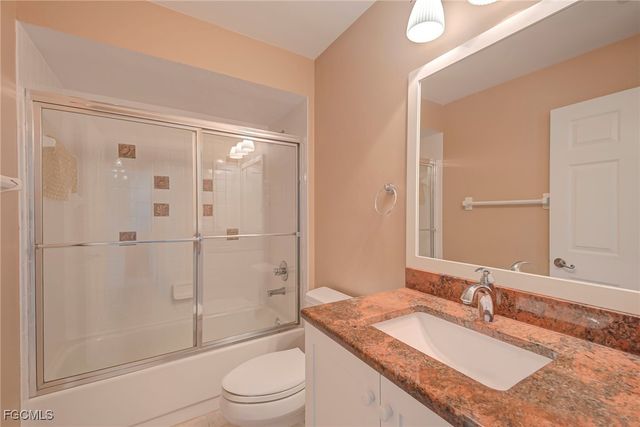 11687 Lady Anne CIR, Cape Coral, FL 33991